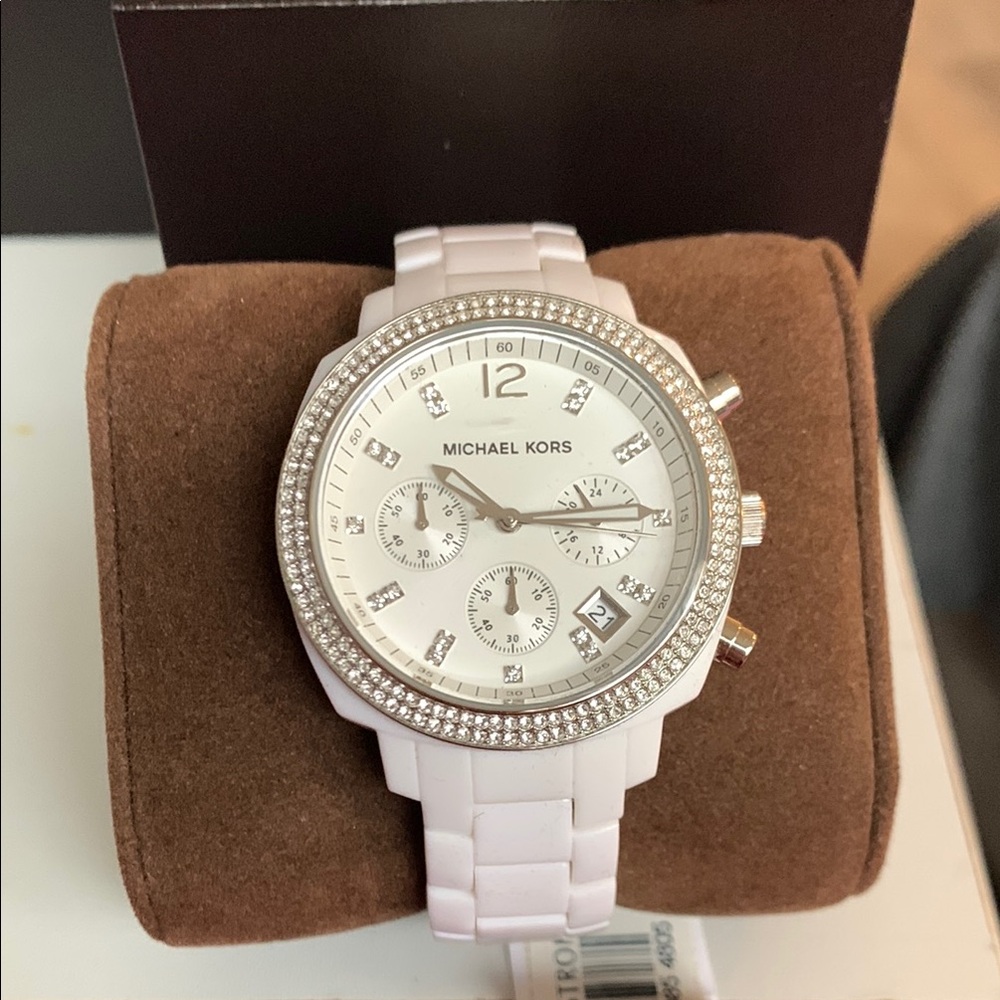 NWB Michael Kors Runway White Dial White Steel Strap Watch for Women - MK5188